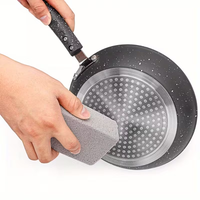 10*7*4cm 회색 경석 세척 도구 - 내구성이 뛰어나고 간편하며 방수 기능이 있어 효율적인 얼룩 제거 및 일상 사용에 적합합니다.