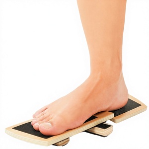 Planche d'équilibre pour la cheville (bois) – Renforceur de pieds, entraîneur pour entorses de la cheville, exercices de stabilité, physiothérapie, fasciite plantaire - Product Image 3