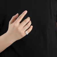 Bague en zircon géométrique Hip Hop à la mode Bague à la mode en or 18 carats avec design de chaîne cubaine en diamant complet