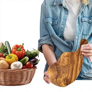 Planche à découper carrée en bois écologique de qualité supérieure avec fonction plateau à fromage – Durable, élégante et polyvalente – L'indispensable de la cuisine - Product Image 1