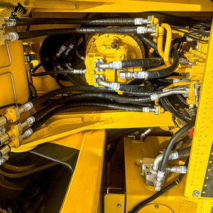 Excavadora Komatsu de alta resistencia potente con controles suaves y durabilidad mejorada para excavación en sitios pequeños a medianos - Product Image 5