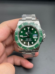 Orologio da Uomo <span class=keywords><strong>con</strong></span> Movimento Meccanico Automatico, Cinturino in Acciaio Inossidabile, Vetro Zaffiro, Resistenza all'Acqua 300m, <span class=keywords><strong>Quadrante</strong></span> Nero e <span class=keywords><strong>Verde</strong></span> - Product Image 2