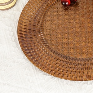 <span class=keywords><strong>Assiette</strong></span> de présentation décorée de motifs de rotin brun en gros <span class=keywords><strong>Assiette</strong></span> de présentation ronde en plastique pour mariage - Product Image 4