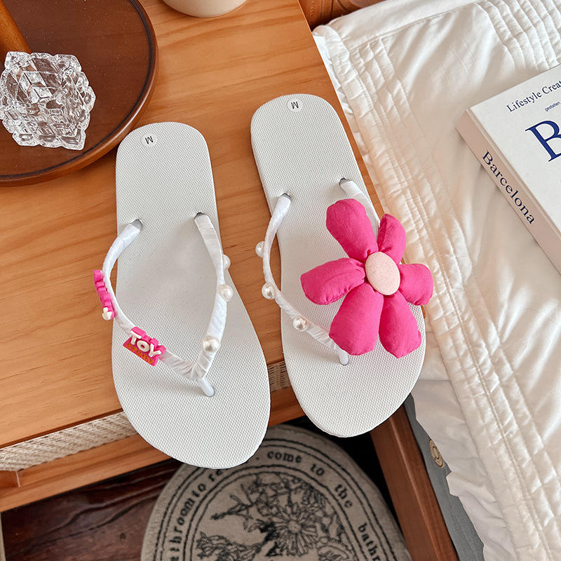 fleurs blanches + rose vif