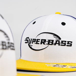 Casquette ajustée TCAP personnalisée en Chine, 6 panneaux, visière plate, broderie plate, blanc et violet - Product Image 6