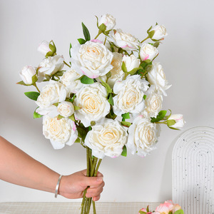 Arrangement floral artificiel en soie, Rose Fleurie, branche unique multi-têtes, bords brûlés faits main - Product Image 2