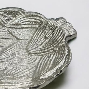 Plato de servir con forma de hoja de Metal hecho a mano, utensilios de cocina para el hogar, restaurante, Hotel, personalizado a granel - Product Image 3