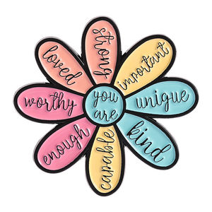 Broche de esmalte motivacional con diseño floral y citas inspiradoras: Eres suficiente, merecedora, fuerte. Insignia para bolsos y ropa, regalo. - Product Image 1