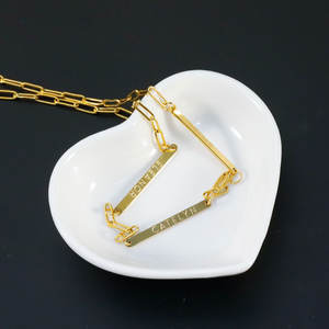 Collar con placa de nombre personalizada, Gargantilla con letras chapadas en oro inoxidable - Product Image 6
