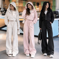 Ensemble de survêtement décontracté pour femme, personnalisé OEM ODM, comprenant un sweat à capuche court zippé et un pantalon large à taille haute avec cordon de serrage, disponible en trois couleurs