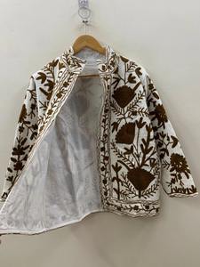 Vestes en velours Suzani en tissu TNT fait à la main Veste brodée Suzani Veste d'hiver Manteau pour femmes - Product Image 4