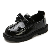 Chaussures en cuir pour filles, style coréen et britannique, design princesse, nouvelle collection 2025, semelle extérieure en caoutchouc, noires, monocouche