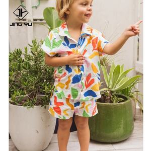 Ensemble de vêtements pour bébé garçon, t-shirt et short en lin, coton et élasthanne de haute qualité, sur mesure - Product Image 1