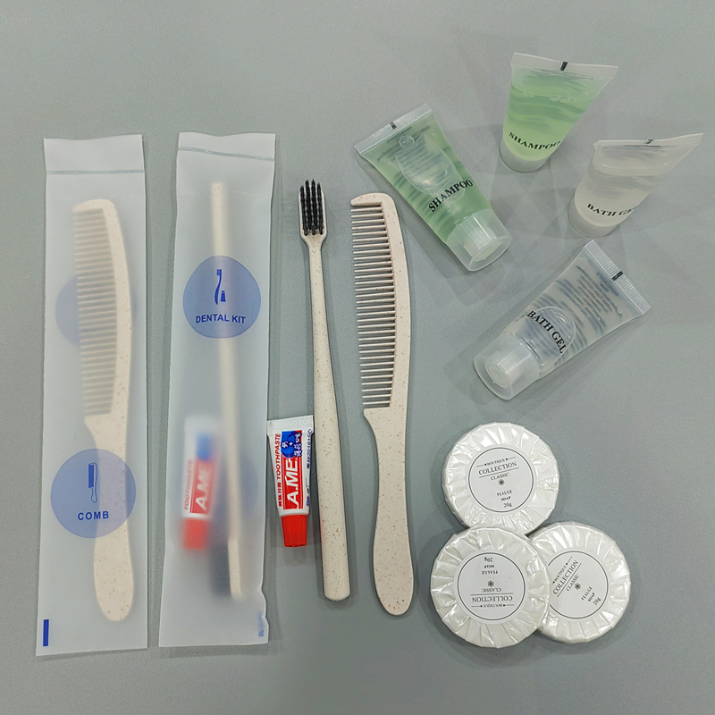 Entrega rápida Hotel Banheiro Higiene Pessoal Kit Atacado Amenidades Econômicas Toothbrush creme dental pente sabão shampoo banho gel