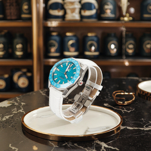 Vỏ bằng thép không gỉ với mặt số màu xanh lam và viền bằng gốm màu xanh lam. Chuyển động cơ học tự động - Product Image 2