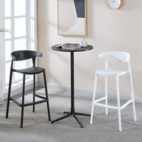 Chaise de bar nordique en plastique empilable avec dossier moderne, chaise haute pour salon de coiffure, en stock, fournie par les fabricants