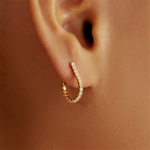 Pendientes Creativos CANNER de Plata de Ley S925 con Cadena de Malla y Forma de Gota - Product Image 3