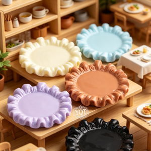 Breloque en résine en forme de mini assiette à dîner en dentelle de 33 mm pour figurines de scène miniature DIY, décoration peinte pour Noël, Thanksgiving, Nouvel An - Product Image 3