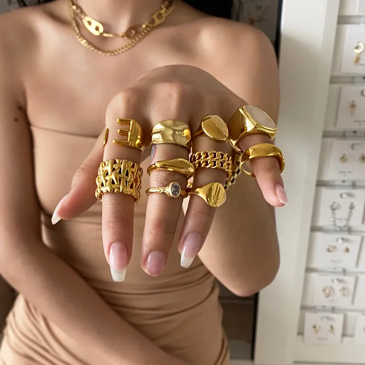 Dylam anello in acciaio al titanio all'ingrosso Vintage per uomo coppia oro 18 carati riempito da donna Unisex moda 2020 anelli da donna gioielli