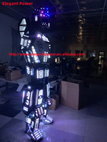 Costume de Robot Led Robot de Fête pour Adulte Combinaisons Led Robot sur Échasses avec pistolet à canon led co2
