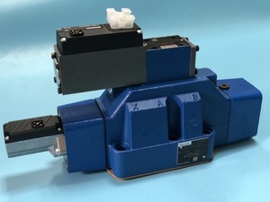 ตัวควบคุมทิศทางแบบสัดส่วนรุ่นดั้งเดิม 0811404405 4WRL25V370M-3X/G24Z4/M - Product Image 6