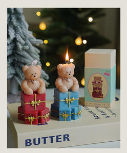 QINGDAO FLORESCENCE - Oso de Peluche Navideño en Caja de Regalo, Velas Aromáticas, Adornos Bonitos, Regalo de Cumpleaños y Año Nuevo, Fotos - Product Image 1