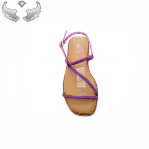 Di alta qualità alla moda all'ingrosso scintillante strass pantofole femminili e <span class=keywords><strong>sandali</strong></span> <span class=keywords><strong>con</strong></span> suole morbide per l'estate scarpe da donna - Product Image 5