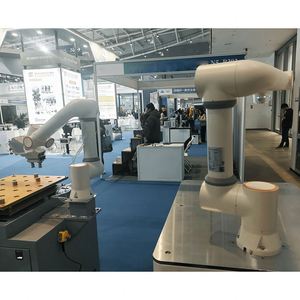 Cobot 6 axes HWINT pour une production efficace et conviviale, idéal pour les postes d'assemblage, l'alimentation et l'inspection qualité - Product Image 1
