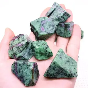 באיכות גבוהה טבעי Epidote אודם Zoisite Epidote מחוספס גלם אדום Epidote קריסטל אבנים