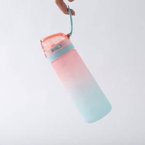 Taille moyenne Nouveau revêtement en caoutchouc <span class=keywords><strong>plastique</strong></span> sans BPA 22OZ 650ML <span class=keywords><strong>casier</strong></span> étanche <span class=keywords><strong>Bouteille</strong></span> d'eau de sport de motivation - Product Image 2