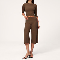Ensemble de yoga long pour femme avec logo personnalisé, haut de sport à bretelles effet seconde peau et legging taille haute effet push-up, tenue de sport pour la gym