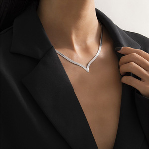 Korean <strong>Fashion</strong> Flat Snake Chain Herringbone Necklace Jewelry Charm Party <strong>Choker</strong> Necklace Party Gift Collares Wholesale - Product Image 1