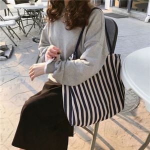 Customize Closure Fashion <b>Canvas</b> Shoulder Bag - Product Image 4