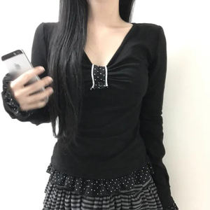 Camiseta de Estilo Coreano con Cuello en V y Estampado de Lunares para Mujer, Diseño con Volantes, Parches y Botones, Top Casual y Lindo para Mujer - Product Image 2