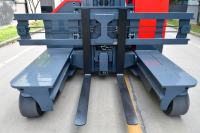 Chariot élévateur à quatre directions actionné par soutien de batterie au lithium au plomb compacte électrique d'entrepôt