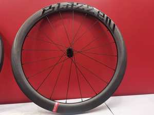 Set di Ruote BLAZZEN Ultra Racing T1100 in Fibra di Carbonio 700C per Bici da Strada con Freni a Disco, 50mm, Finitura Opaca, Tubeless, con OEM - Product Image 5
