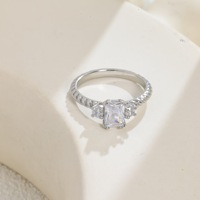 Cincin BUSTYLE JZ020 Jepang Korea terlaris, persegi, zircon, stainless steel, mewah ringan, gaya minimalis sehari-hari, dilapisi elektroplating