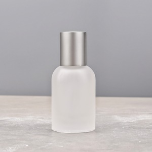 Flacons de <span class=keywords><strong>parfum</strong></span> à vaporiser 30ml 50ml 100ml – Flacons vaporisateurs givrés multi-capacités ronds vides pour <span class=keywords><strong>parfum</strong></span> - Product Image 5