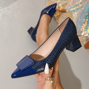 Scarpe da Donna Nere Taglia Grande 44 con Tacco 5 cm per Abiti Eleganti con Fibbia - Product Image 3