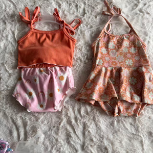 Costume da bagno intero per bambina W57 personalizzato all'ingrosso, estivo, con stampa leopardata e floreale, monospalla con bretelle - Product Image 2