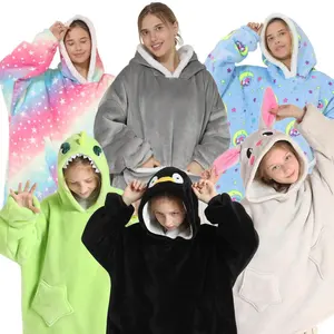 Venta al por mayor Lazy Cloak Hoodie 320 GSM pijamas de franela con capucha ropa a prueba de frío grueso pijama para niño adulto