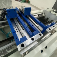 Centre d'usinage CNC à broche OUWO 8kW avec changeur d'outils automatique à 6 postes pour le fraisage, le perçage et le chanfreinage de profilés en aluminium