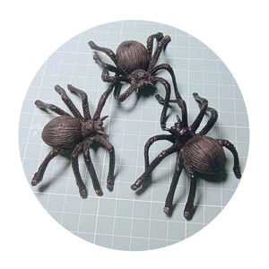 70mm grande taille PVC noir plastique Simulation araignée Halloween poisson d'avril jour décoration accessoires blague jouet araignée - Product Image 5