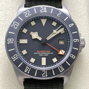 Reloj Mecánico de Lujo de Súper Calidad, 42 mm, Fábrica M+, Titanio, Movimiento ETA 2836, Bisel de Cerámica para Buceo, GMT, Pelagosy FXD - Product Image 1