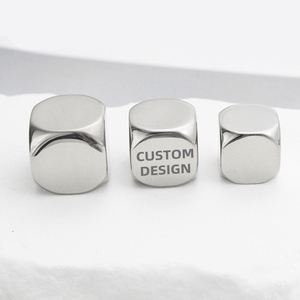 Dados Metálicos Personalizados con Grabado Láser de 16mm, 18mm, 20mm, de Aleación de Zinc y Acero Inoxidable, Estilo Moderno, Accesorio para Juegos de Bar - Product Image 1