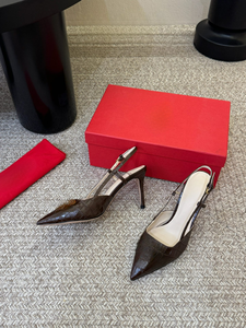 Tacones de aguja con detalle en relieve y cierre de hebilla para mujer, ideales para citas y el día a día, San Valentín - Product Image 5