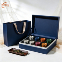 Boîte en carton magnétique de luxe avec impression dorée et revêtement UV, en carton recyclé pour emballage cadeau de chocolats et bonbons