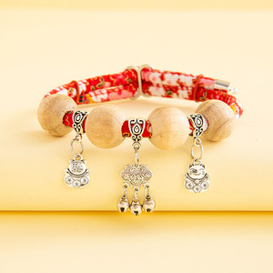 Collier Lucky Cat en bois de camphre, perles réglables pour chats et chiens, motif dessin animé, petite race, toutes saisons - Product Image 3
