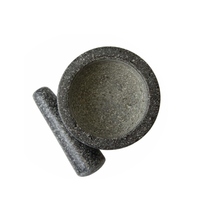 En gros Cuisine noir mortier et pilon