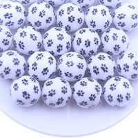 Perles acryliques en plastique d'empreinte de patte épaisse blanche de couleurs mélangées de 20MM en gros pour des bijoux de collier de mode